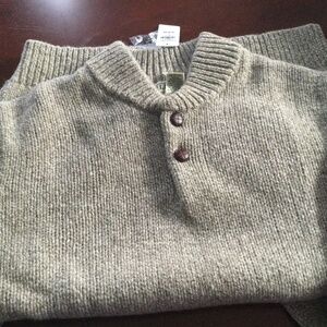 New with tags still on…Men’s LLBean Classic Ragg Wool Sweater